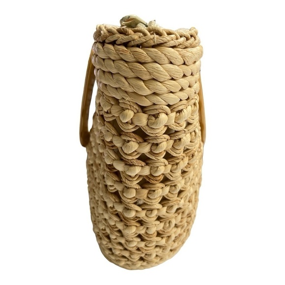 Vintage Straw Tote with Floral Needlepoint Patch and Wooden
Handles - Picture 4 of 9